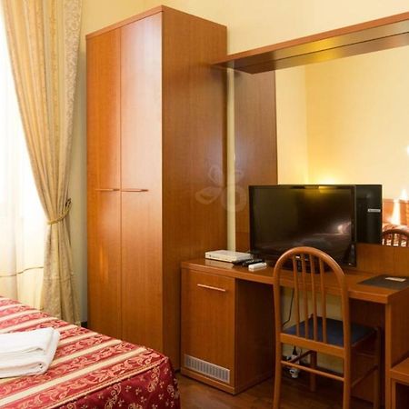 Hotel Azzurra Rome Luaran gambar