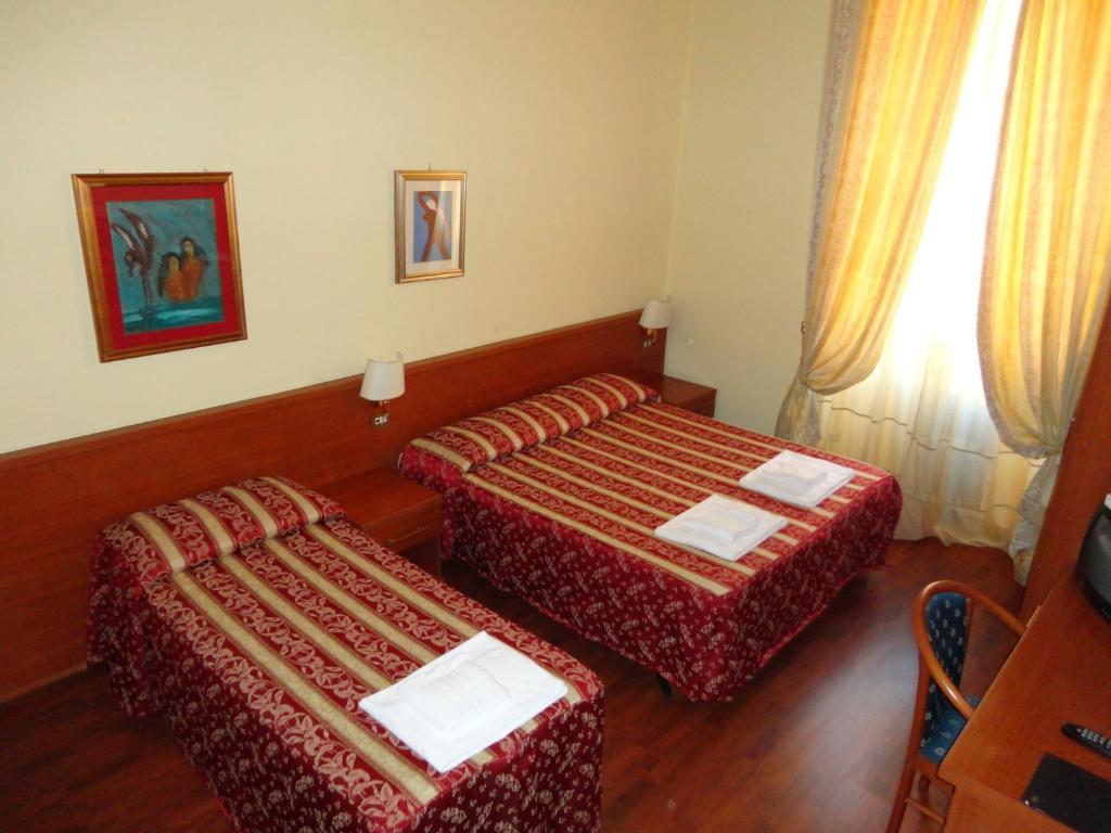 Hotel Azzurra Rome Bilik gambar