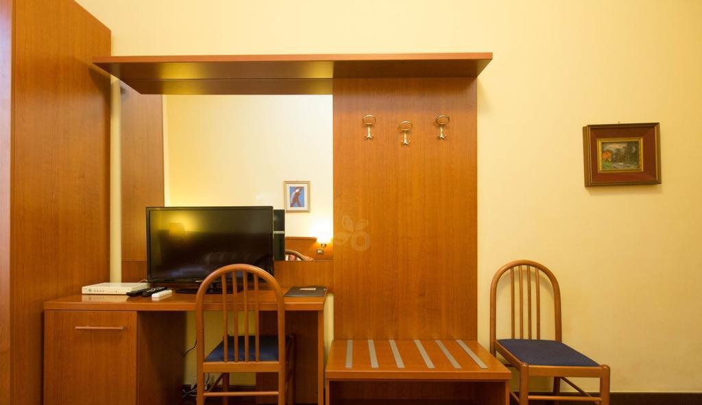 Hotel Azzurra Rome Luaran gambar